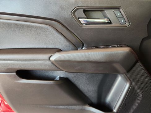 Used 2023 Chevrolet Colorado LT w/ LT Convenience Package III image 23