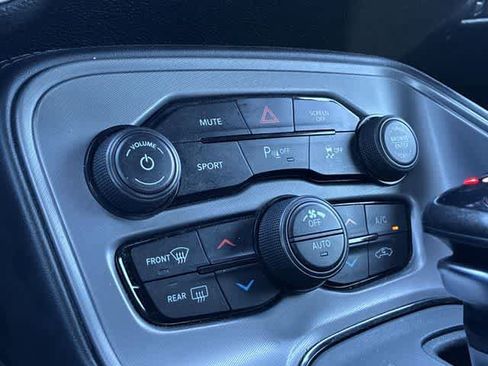 Used 2023 Dodge Challenger GT image 39