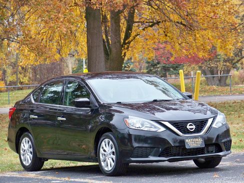 Used 2018 Nissan Sentra SV image 4