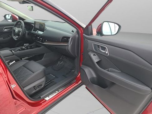 New 2026 Nissan Rogue Platinum w/ Tech Package image 24