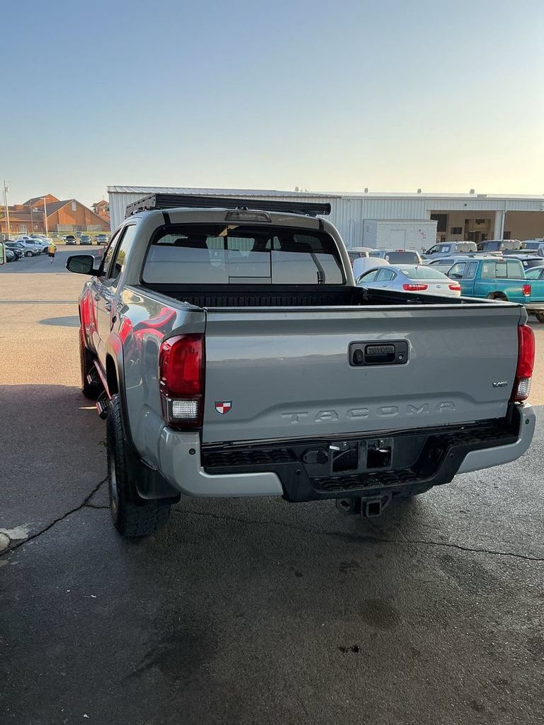 Used 2019 Toyota Tacoma TRD Off-Road AWD/4WD image 2