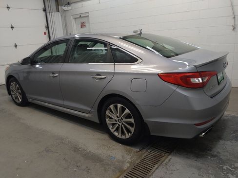 Used 2015 Hyundai Sonata Sport w/ Option Group 03 FWD image 3