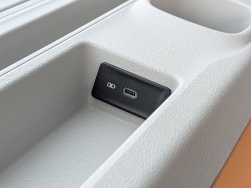 New 2025 Volkswagen ID. Buzz Pro S Plus image 31