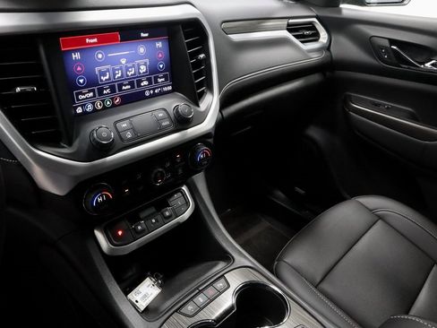 Used 2023 GMC Acadia SLT w/ LPO, Floor Liner Package image 33