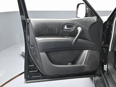 Used 2023 Nissan Armada SV image 39