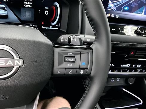 New 2025 Nissan Rogue Platinum AWD/4WD image 23