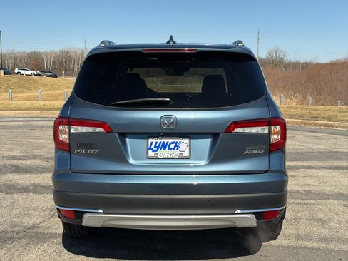 Used 2020 Honda Pilot Touring image 3