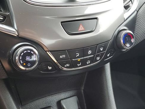 Used 2019 Chevrolet Cruze LT FWD image 16