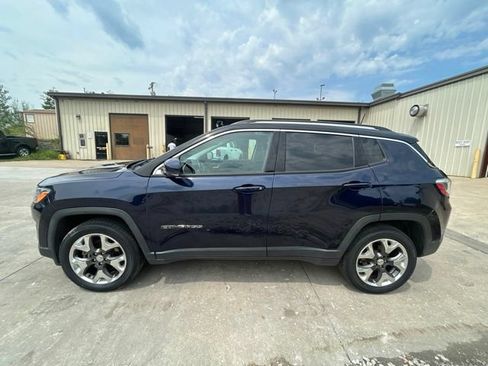 Used 2019 Jeep Compass Limited AWD/4WD image 6