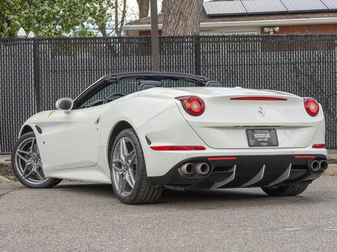 Used 2016 Ferrari California T RWD image 34