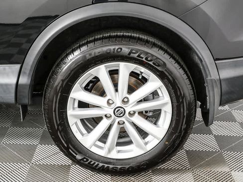 Used 2019 Nissan Rogue Sport SV w/ All-Weather Package FWD image 34