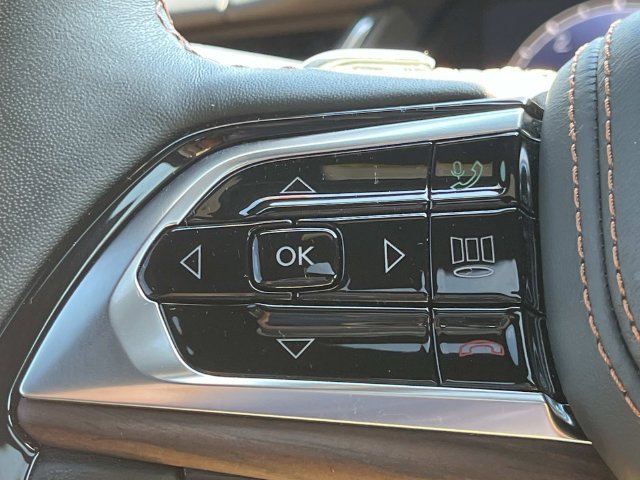 Used 2024 Jeep Grand Cherokee L Summit w/ Advanced Protech Group IV AWD/4WD image 42