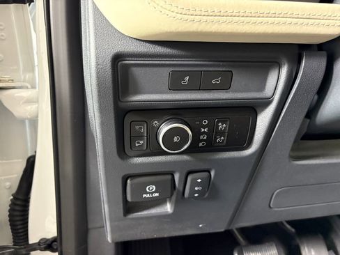 Certified 2024 Ford Expedition Max Platinum image 15