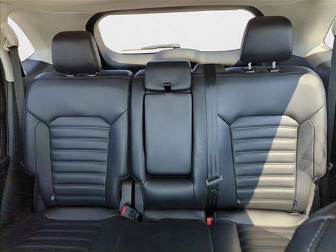 Used 2024 Ford Edge SEL image 26