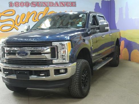 Used 2017 Ford F250 XLT w/ XLT Premium Package AWD/4WD image 2