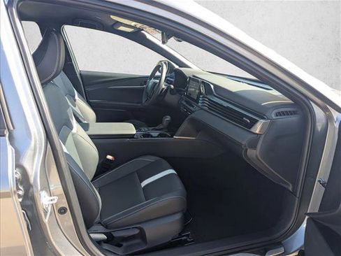 Certified 2025 Toyota Camry SE image 20