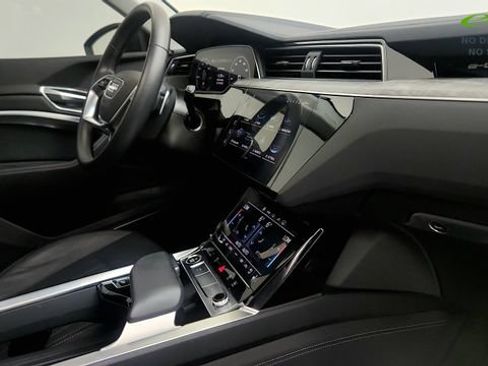 Used 2024 Audi Q8 e-tron Premium Plus w/ Premium Plus Package AWD/4WD image 37