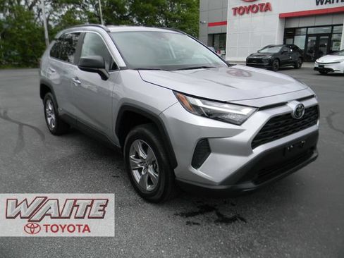 Used 2025 Toyota RAV4 LE AWD/4WD image 1