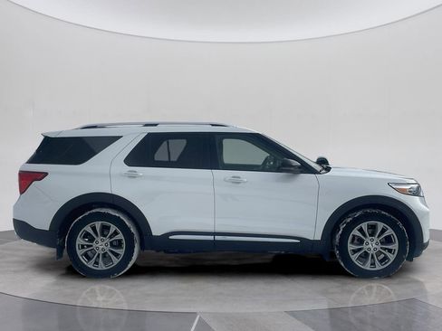 Certified 2023 Ford Explorer Limited w/ Limited Technology Package image 7
