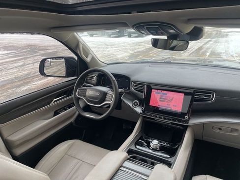Used 2023 Jeep Wagoneer Series II w/ Premium Group I image 20