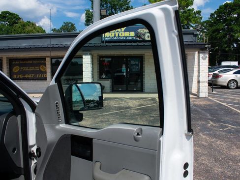 Used 2005 Ford F150 STX image 29