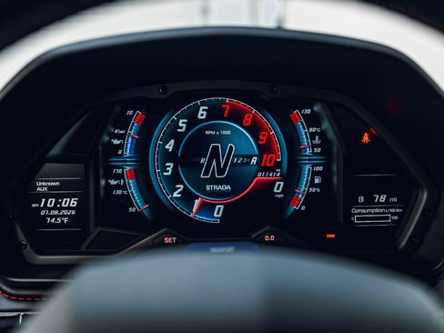 Used 2018 Lamborghini Aventador S AWD/4WD image 45