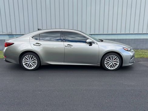 Used 2018 Lexus ES 350 image 4