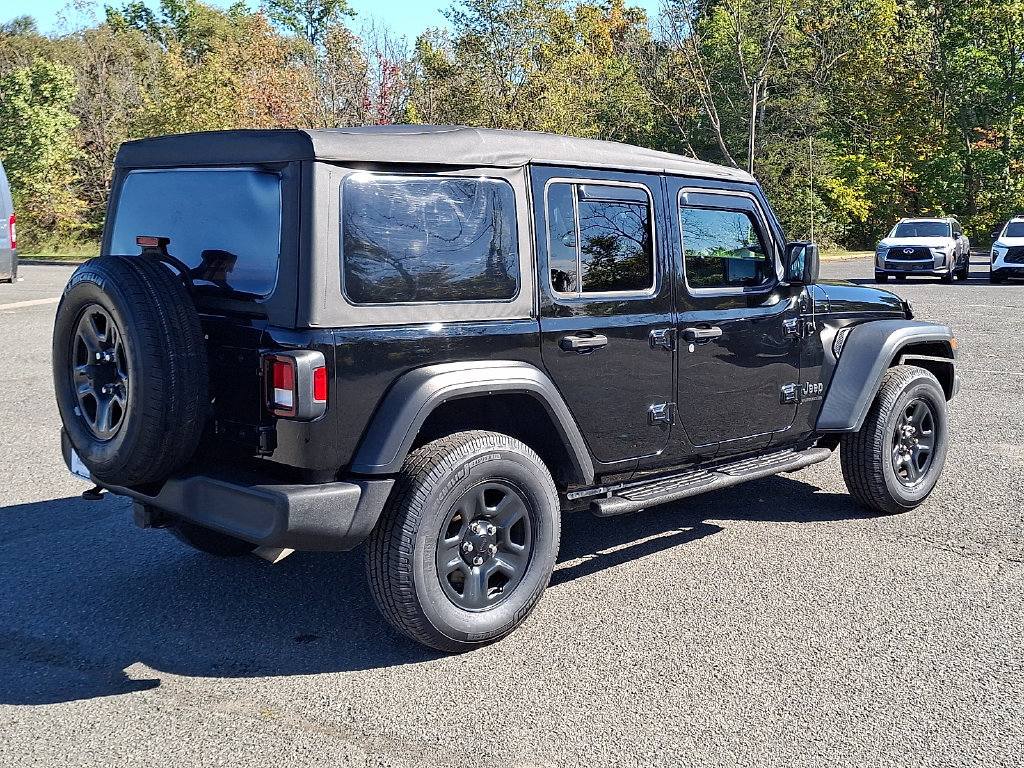 Used 2023 Jeep Wrangler Unlimited Sport AWD/4WD image 9