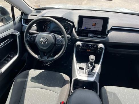 Used 2023 Toyota RAV4 XLE FWD image 17