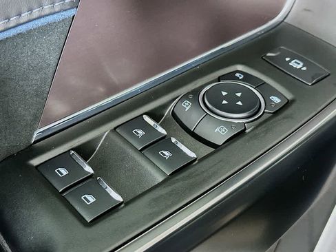 New 2026 Ford F250 Platinum w/ Tremor Off-Road Package image 30