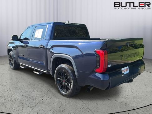 Used 2022 Toyota Tundra SR5 w/ Convenience Package RWD image 4