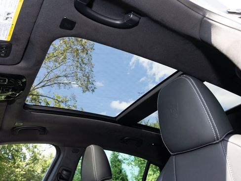 New 2025 Maserati Grecale GT image 29