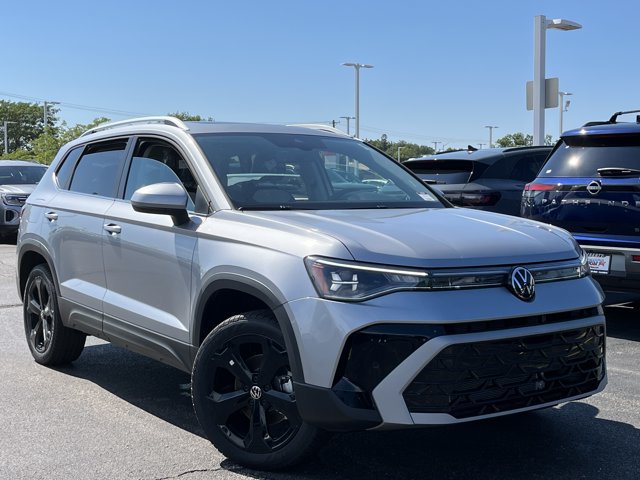 New 2026 Volkswagen Taos SEL AWD/4WD image 2