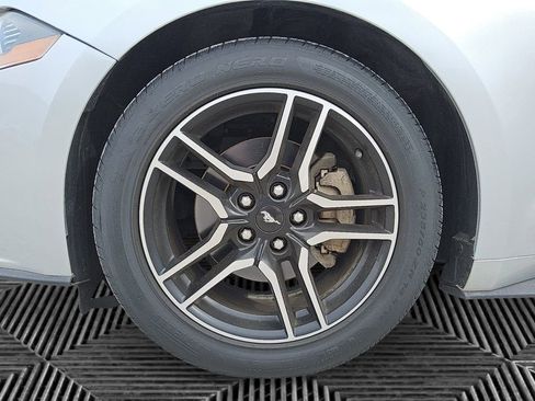 Used 2019 Ford Mustang Premium image 14