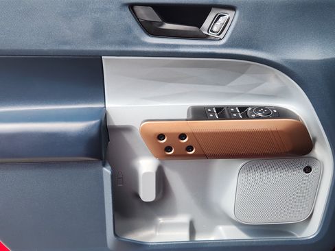 Used 2022 Ford Maverick Lariat w/ Lariat Luxury Package FWD image 24