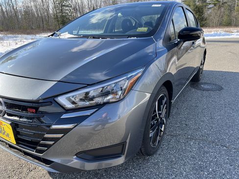 New 2025 Nissan Versa SR w/ Trunk Package image 14
