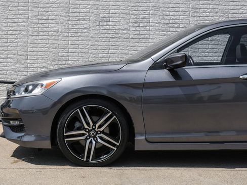 Used 2016 Honda Accord Sport image 11