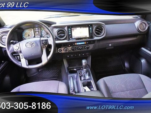 Used 2017 Toyota Tacoma TRD Off-Road w/ Premium & Technology Package AWD/4WD image 2