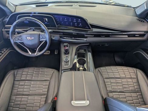 Used 2023 Cadillac Escalade V w/ LPO, ONYX Package AWD/4WD image 17