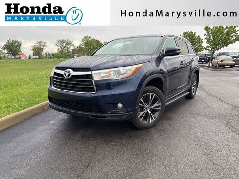 Used 2016 Toyota Highlander XLE FWD image 1