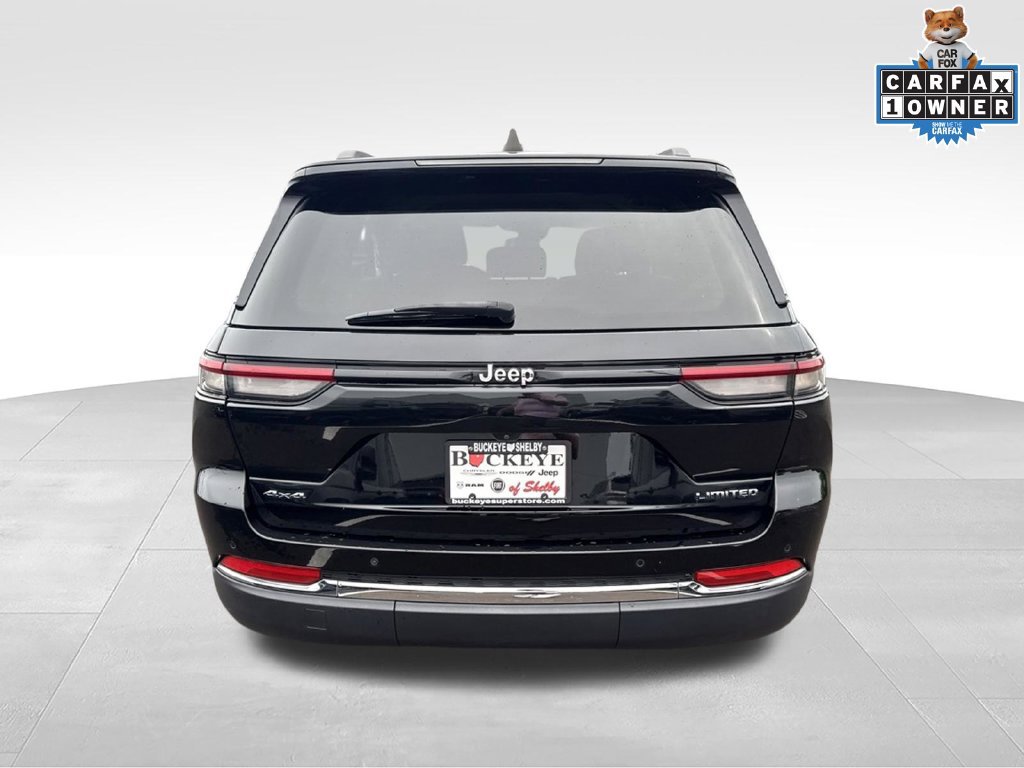 Used 2023 Jeep Grand Cherokee Limited AWD/4WD image 4