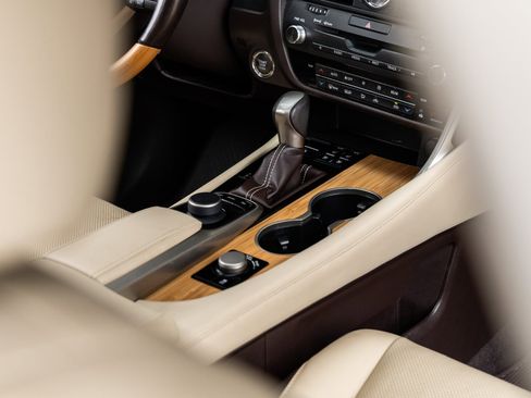 Used 2018 Lexus RX 350L FWD image 30