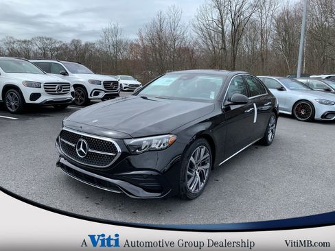 Used 2025 Mercedes-Benz E 350 4MATIC Sedan image 4