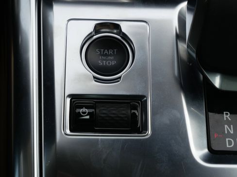 Certified 2021 Jaguar XF SE image 32