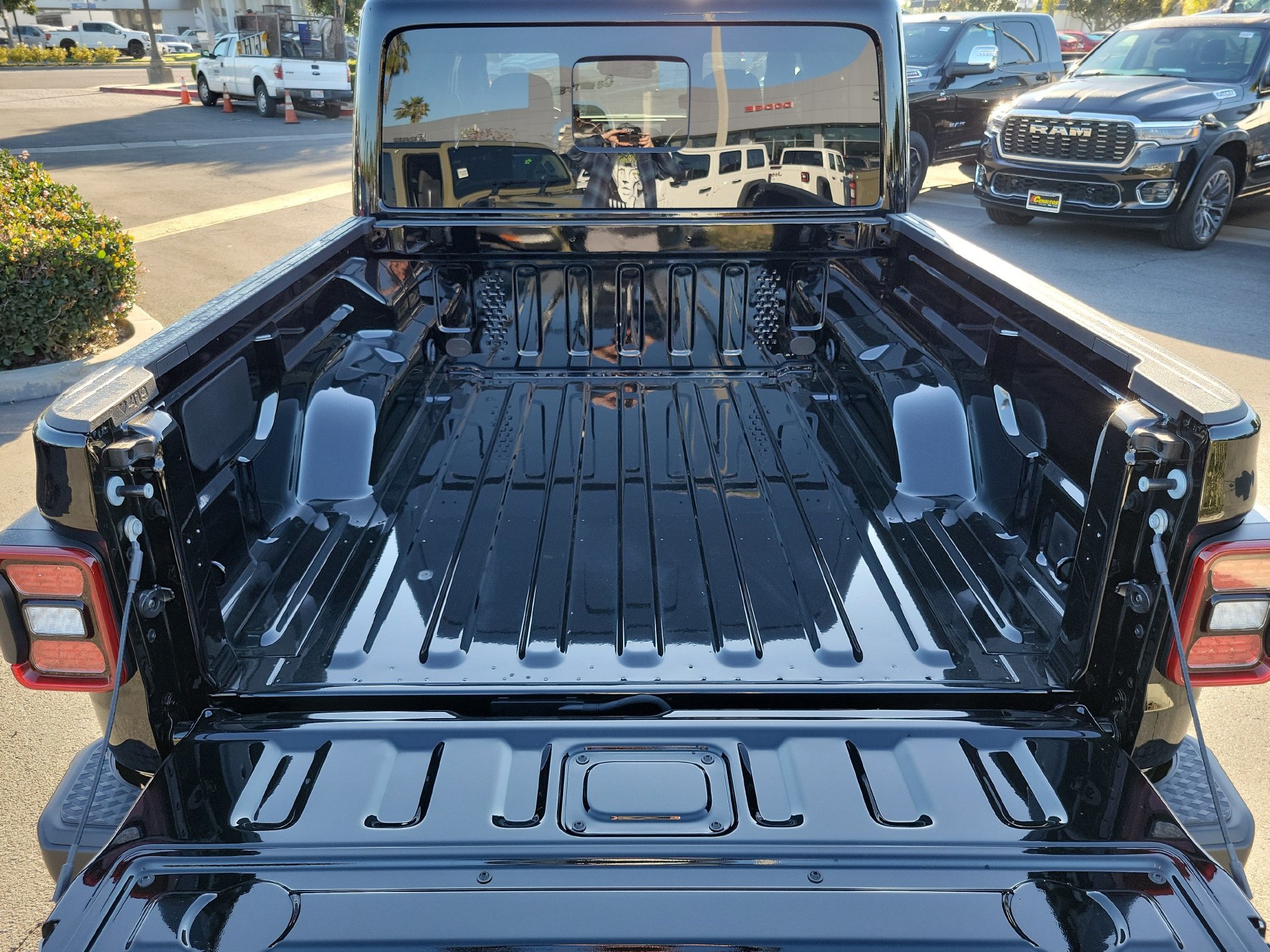 New 2026 Jeep Gladiator Mojave AWD/4WD image 16