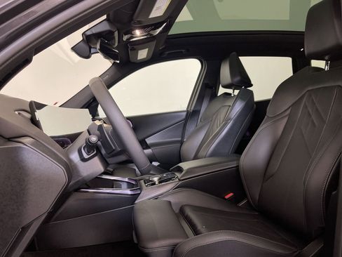 Used 2025 BMW X3 xDrive30i w/ Premium Package image 5