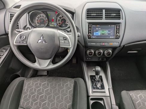 Used 2025 Mitsubishi Outlander Sport ES image 26