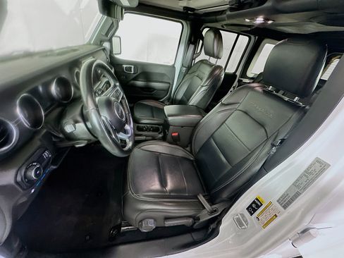 Used 2023 Jeep Wrangler Unlimited Sahara w/ Cold Weather Group AWD/4WD image 13