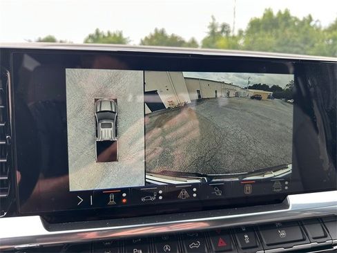 New 2025 GMC Sierra 1500 SLT w/ SLT Premium Package image 16