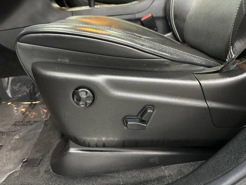 Used 2014 Jeep Grand Cherokee Overland RWD image 10